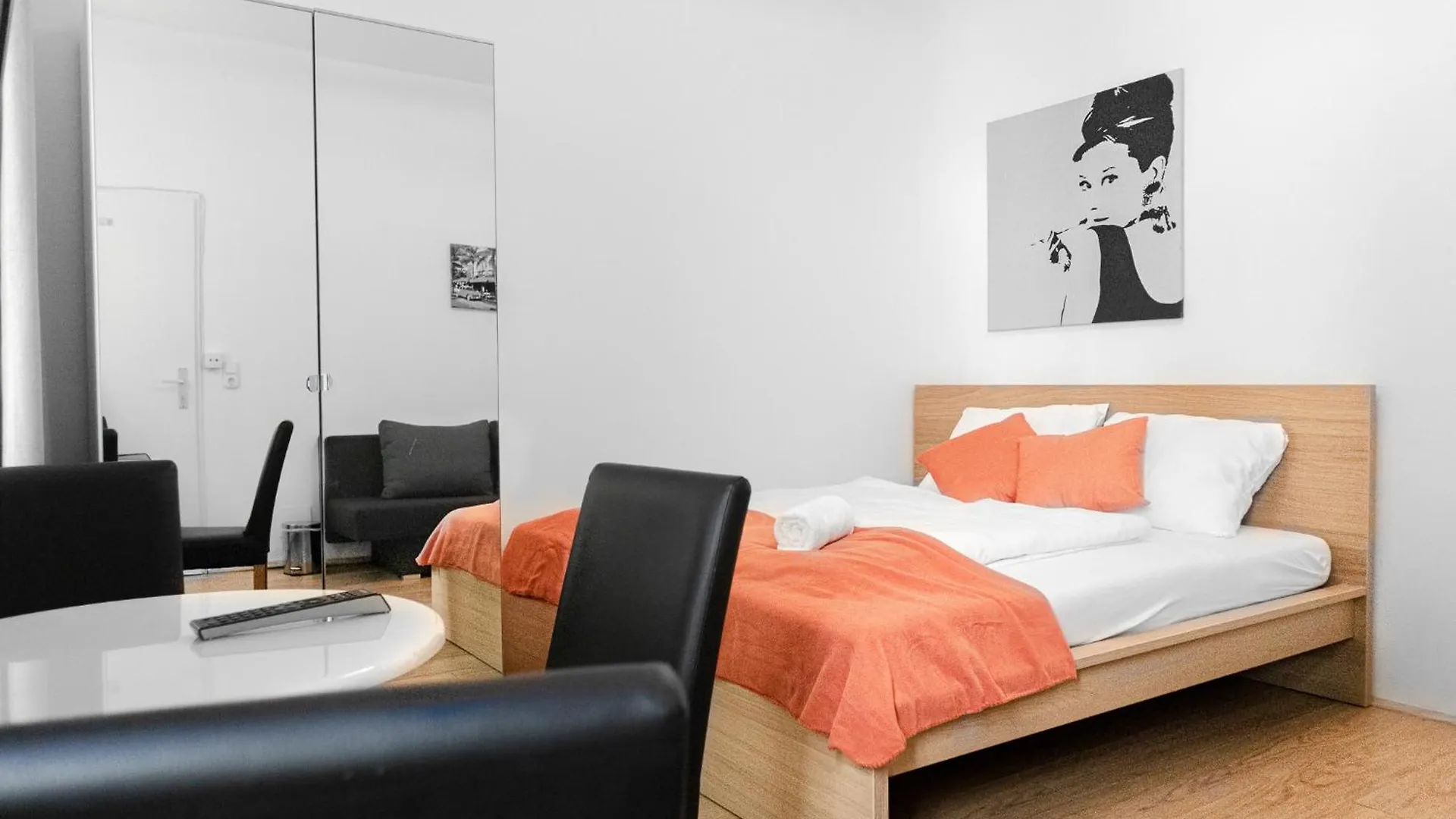 Lovely 2Br Shared Apartment, Enkplatz U3, 15Min To Center Vienna Apartment