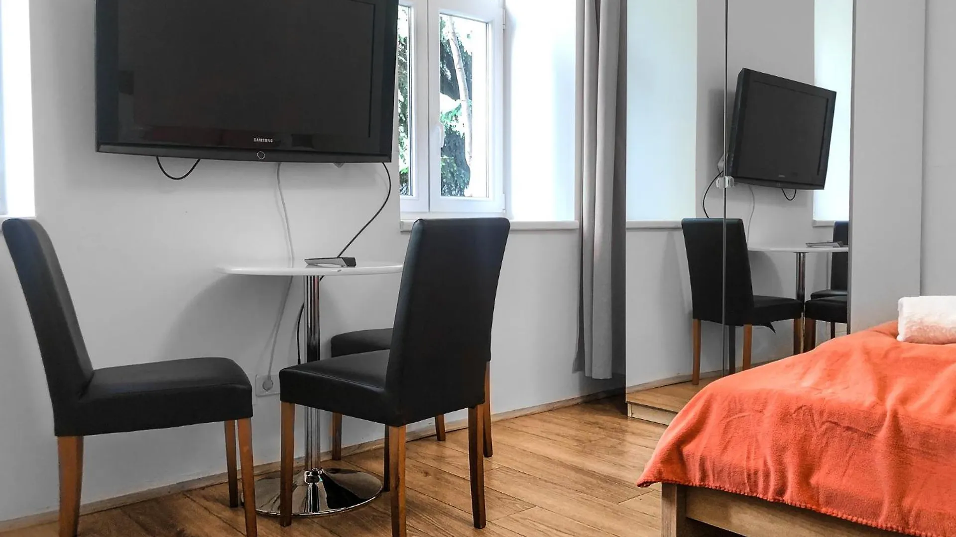 Lovely 2Br Shared Apartment, Enkplatz U3, 15Min To Center Vienna 0*,  Austria