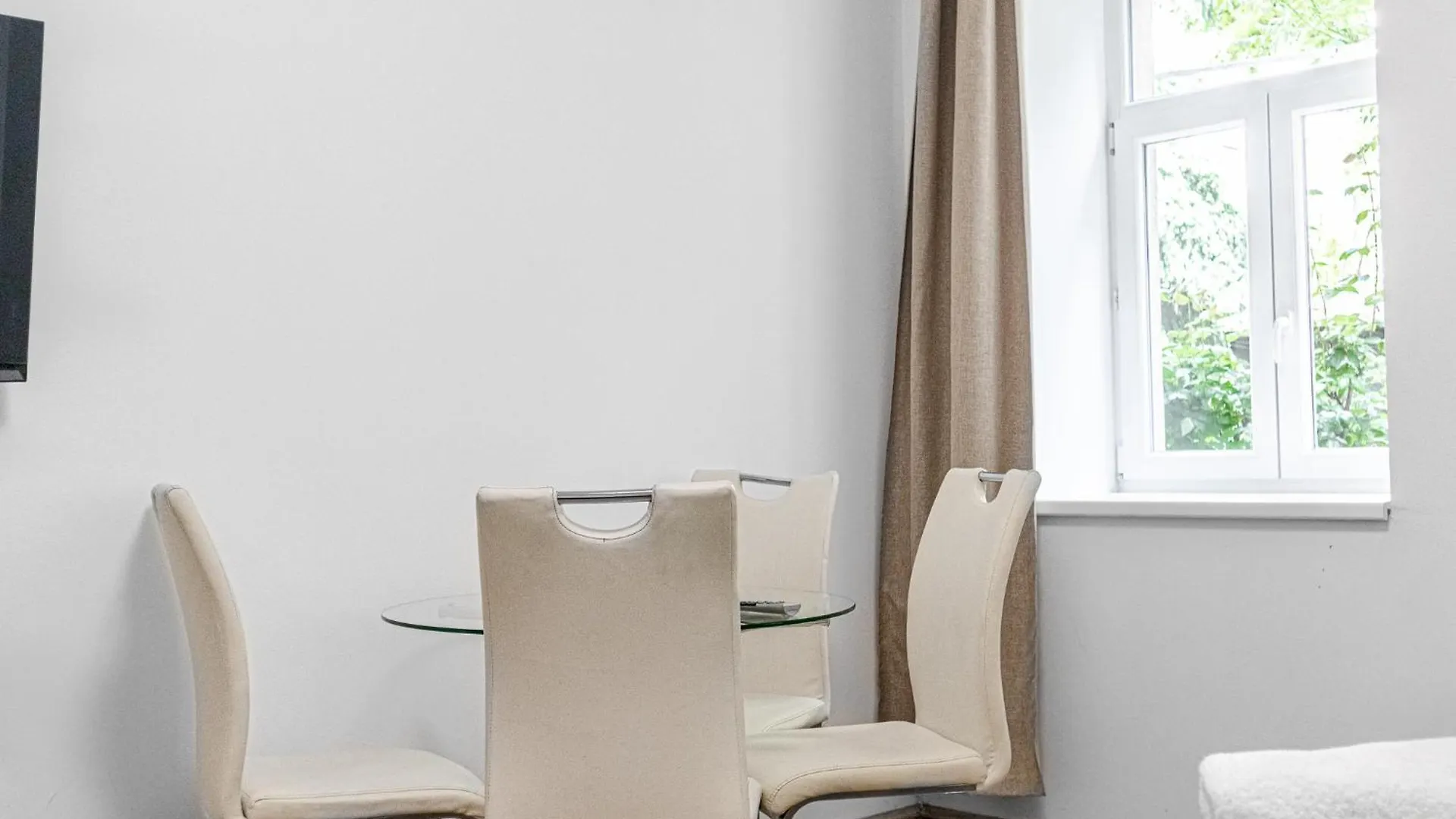Lovely 2Br Shared Apartment, Enkplatz U3, 15Min To Center Viena Apartamento
